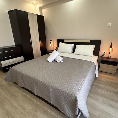 Minimalist Apartments W/ View Salonicco Esterno foto