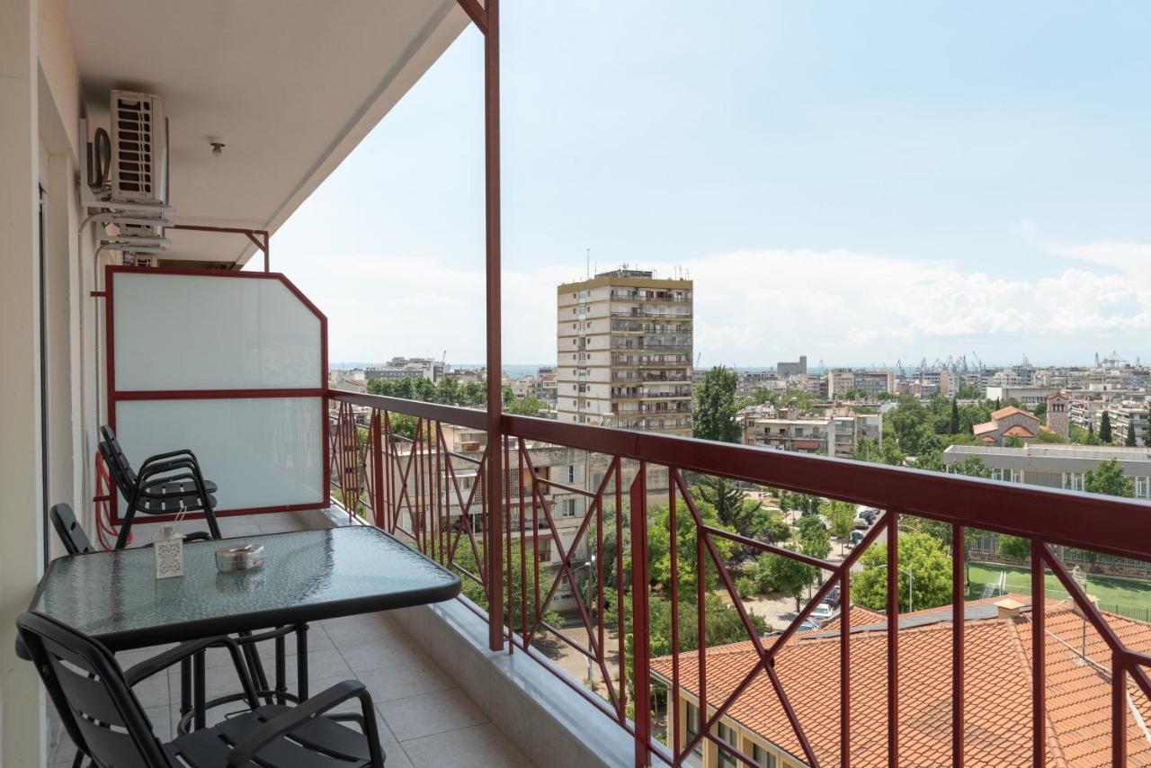 Minimalist Apartments W/ View Salonicco Esterno foto