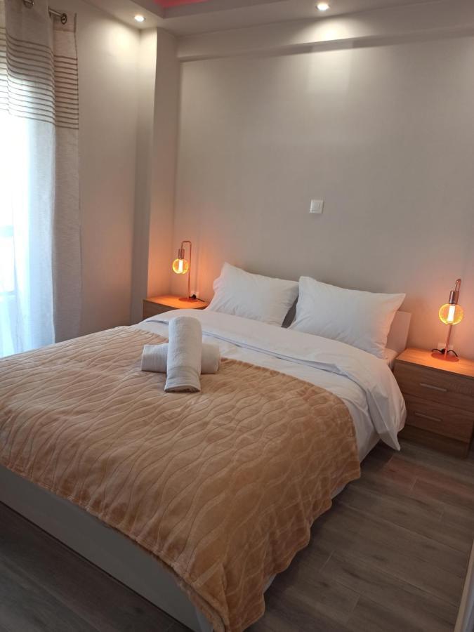 Minimalist Apartments W/ View Salonicco Esterno foto