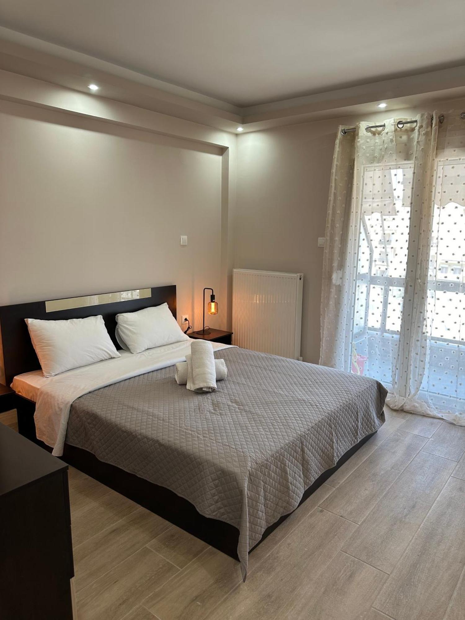 Minimalist Apartments W/ View Salonicco Esterno foto