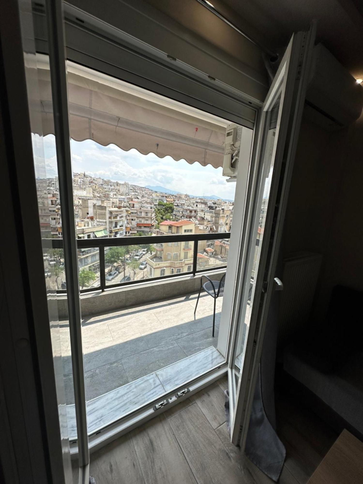 Minimalist Apartments W/ View Salonicco Esterno foto